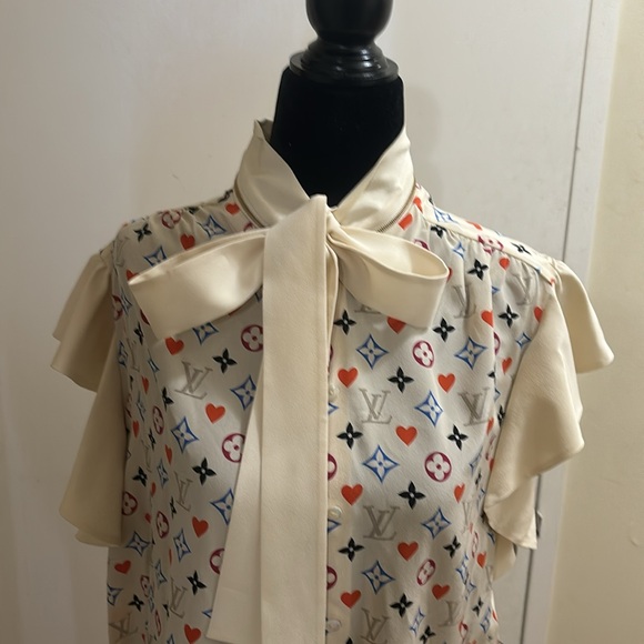 1️⃣5️⃣0️⃣0️⃣ brand new authentic Louis Vuitton babydoll silk blouse - Picture 2 of 13